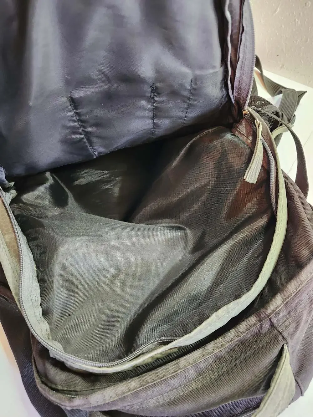 Trans Transport Incline 36 Black and Gray Travel School Backpack